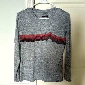 Patagonia sun shirt size M